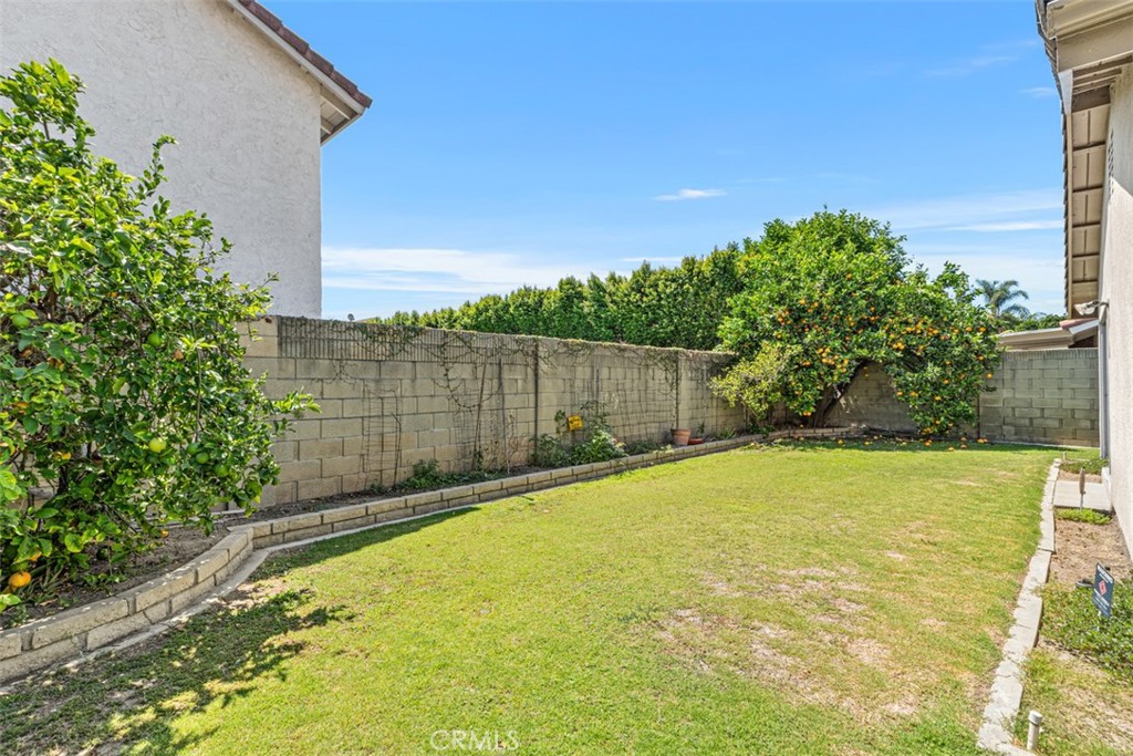 13542 La Jara Property Photo 5