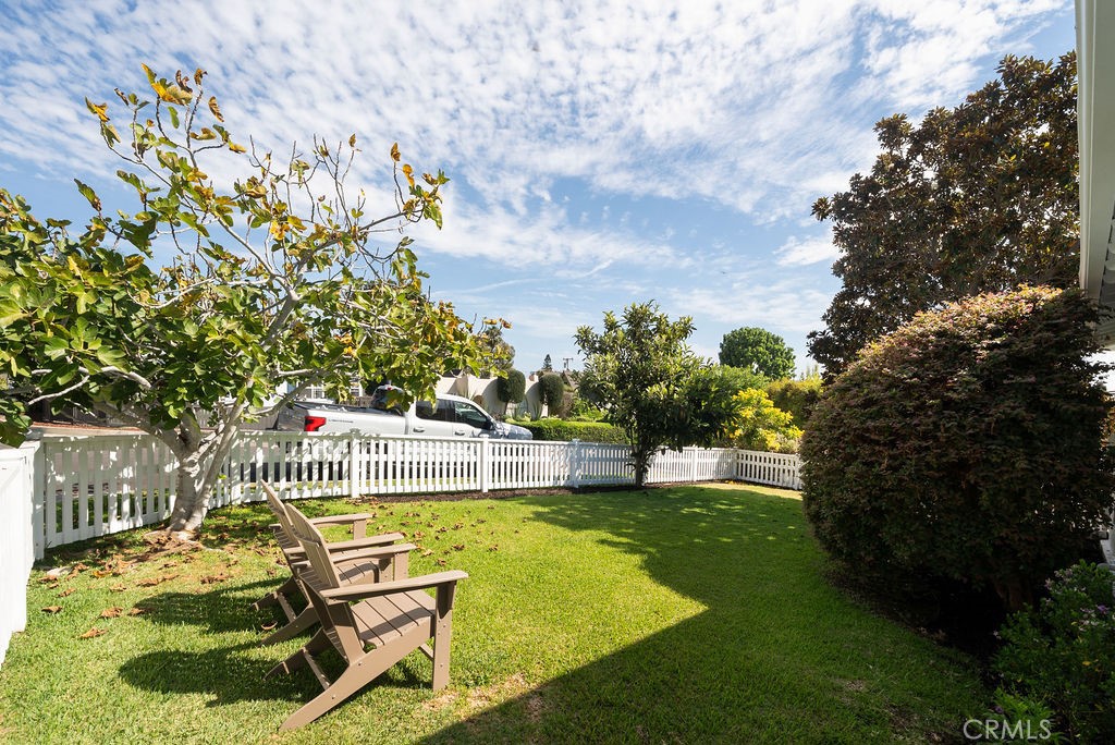 465 Monterey Property Photo 3