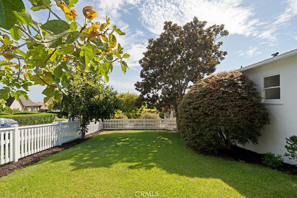 465 Monterey Property Photo 4
