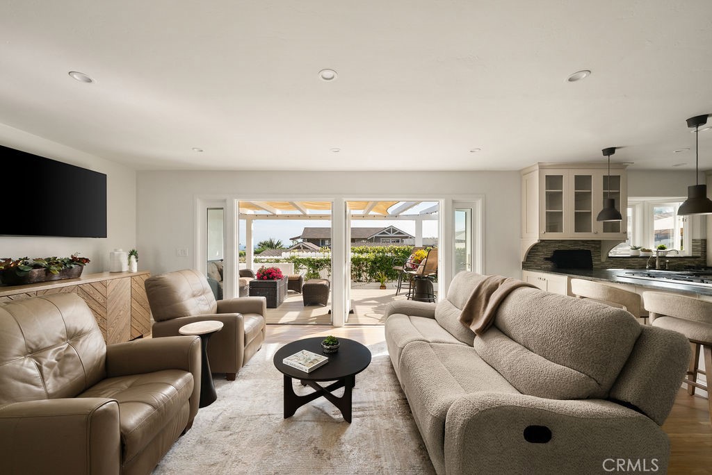 465 Monterey Property Photo 11