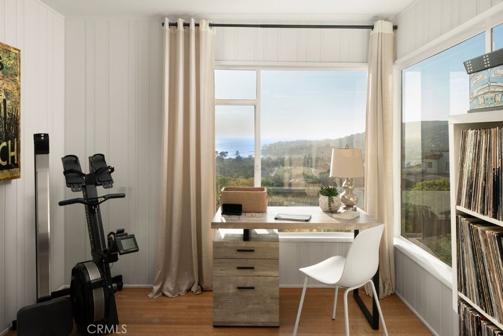 933 Coast View Property Photo 3