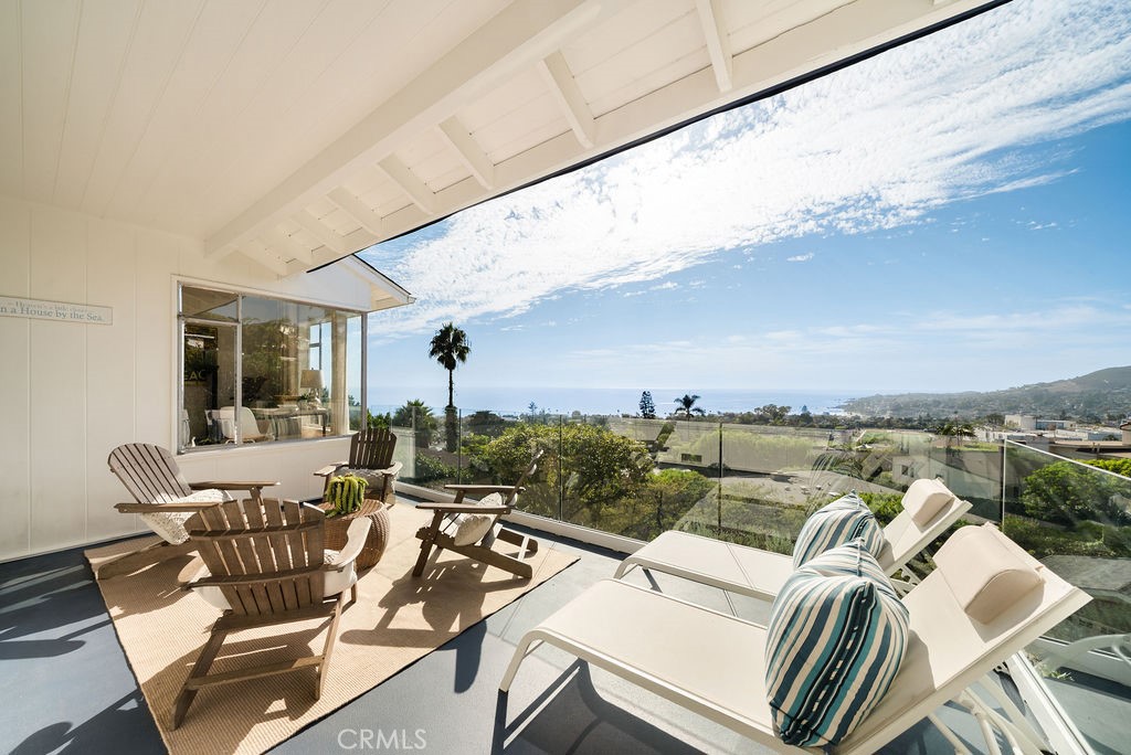 933 Coast View Property Photo 4