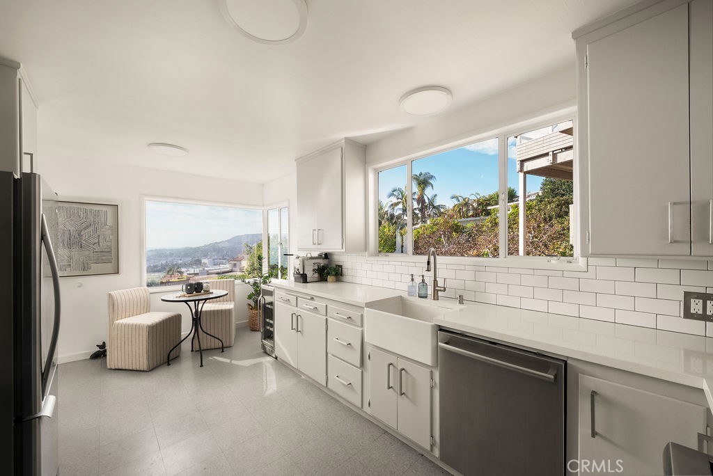 933 Coast View Property Photo 15