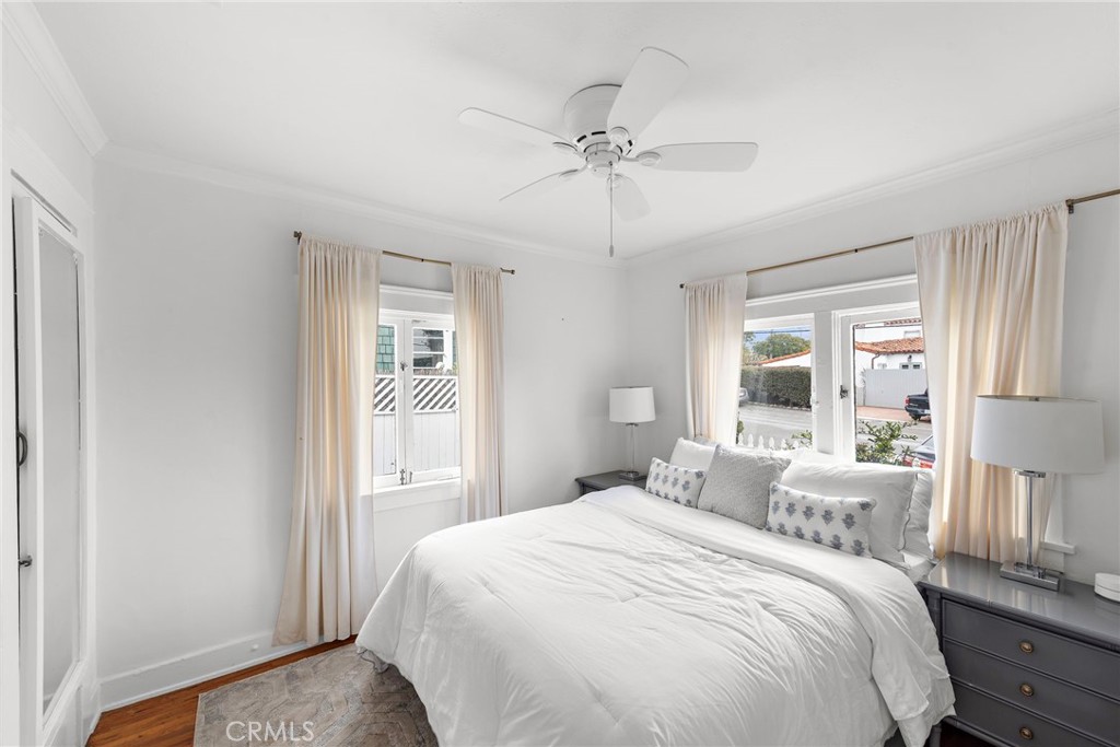 368 Oak Street Property Photo 6