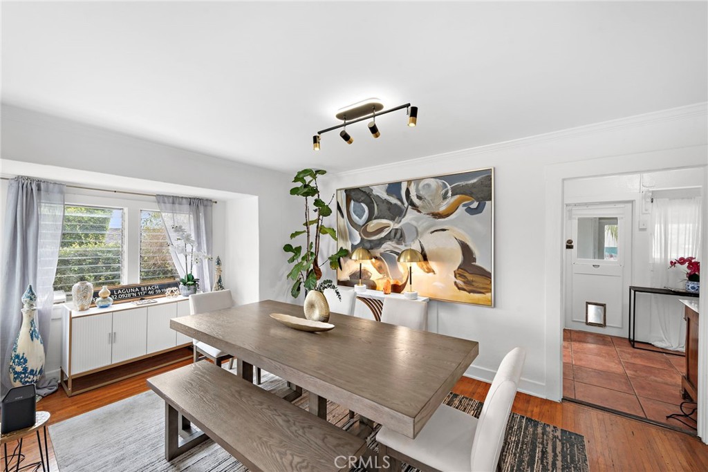 368 Oak Street Property Photo 8