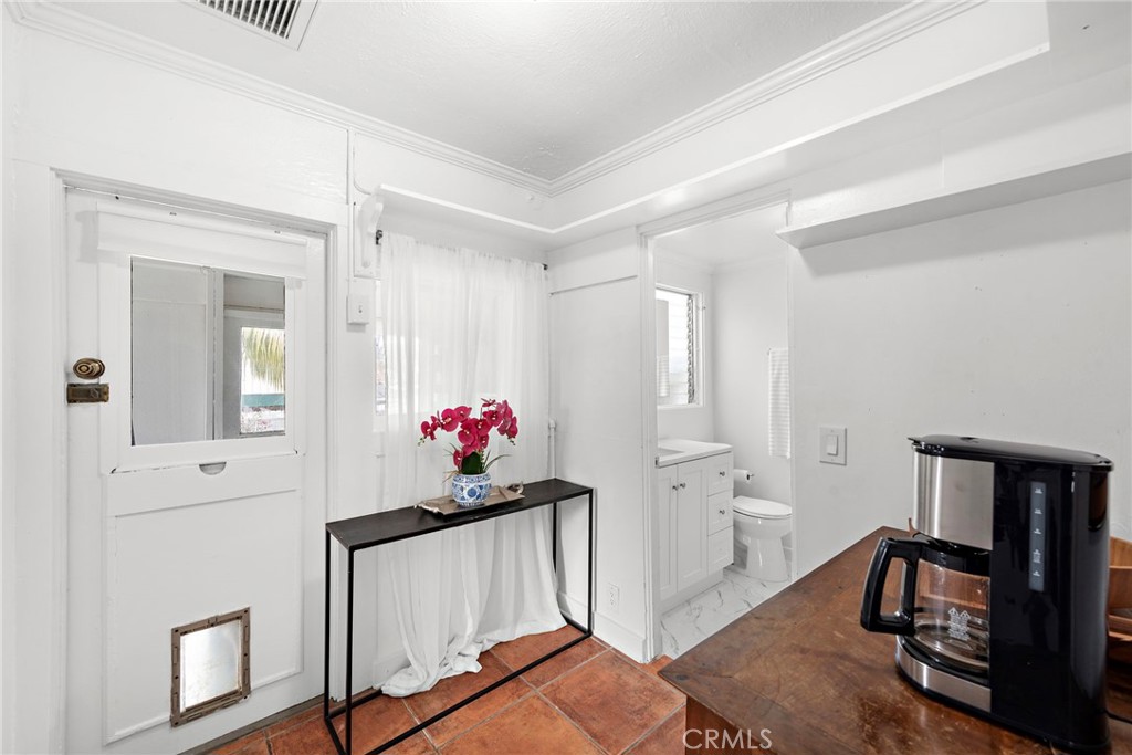 368 Oak Street Property Photo 12