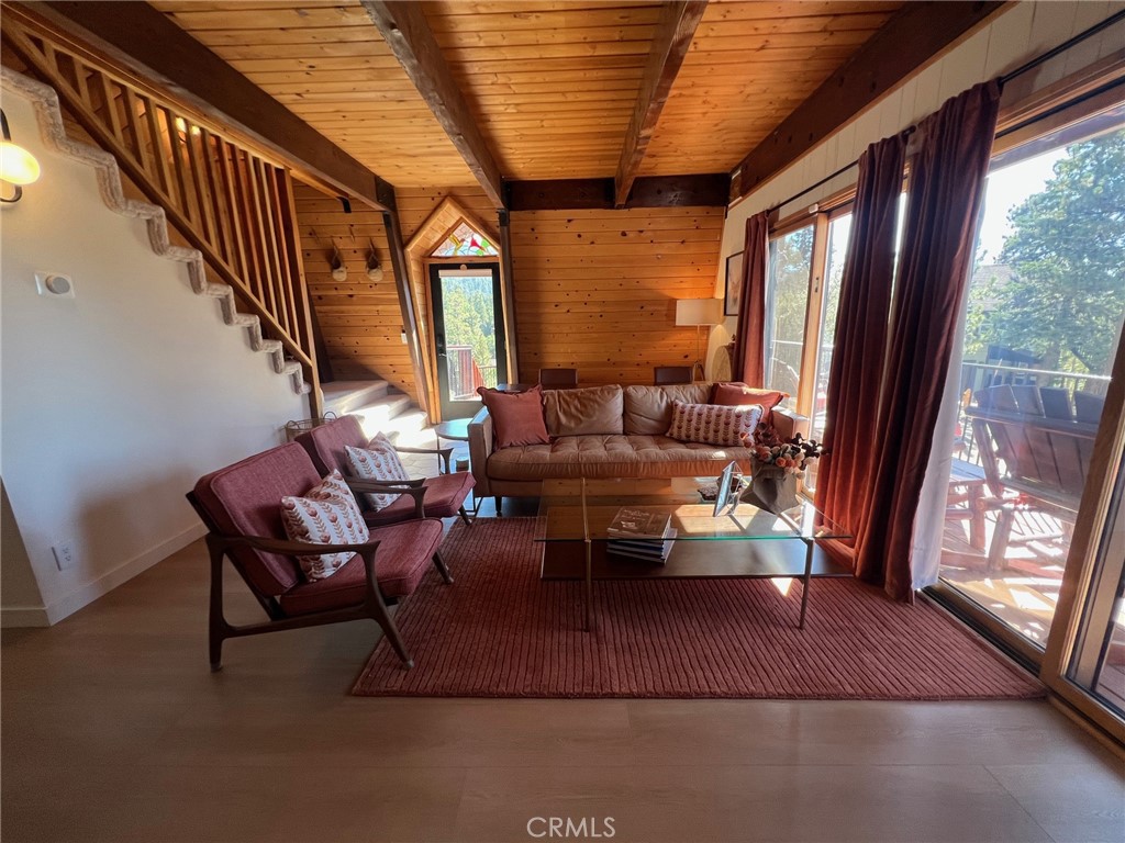 43573 Yosemite Property Photo 14