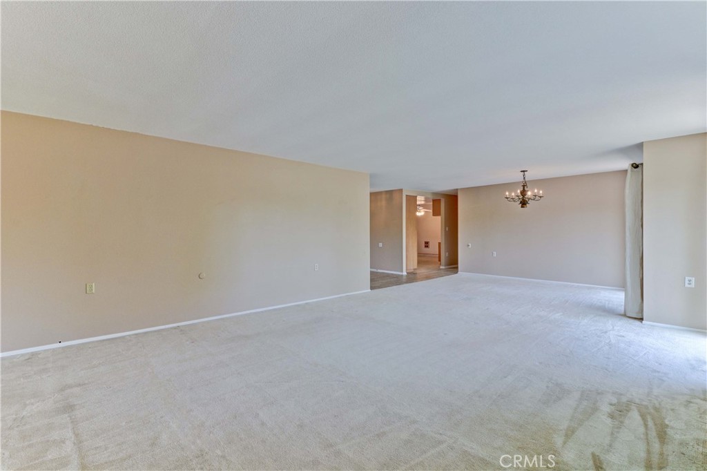 2396 W Via Mariposa W 3h Property Photo 7