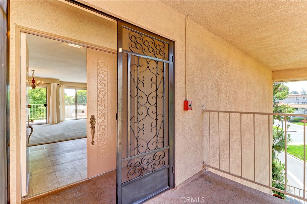 2396 W Via Mariposa W 3h Property Photo 29