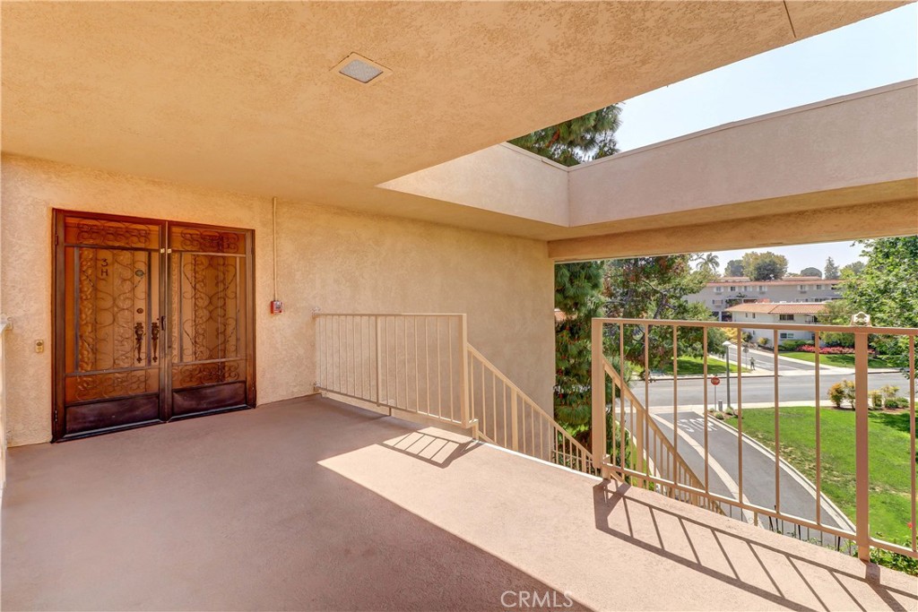 2396 W Via Mariposa W 3h Property Photo 30
