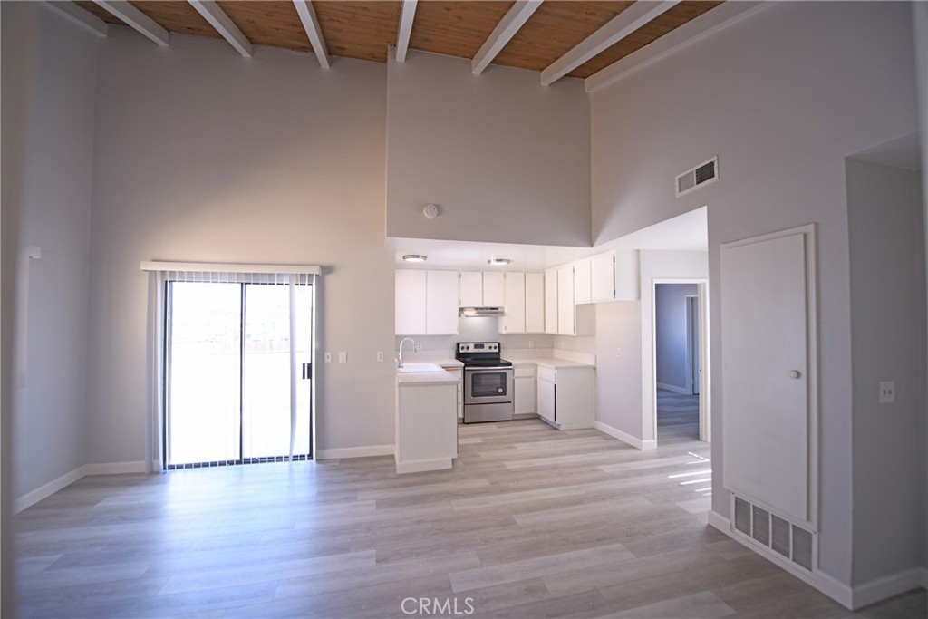 2264 Pamela Lane C Property Photo 5