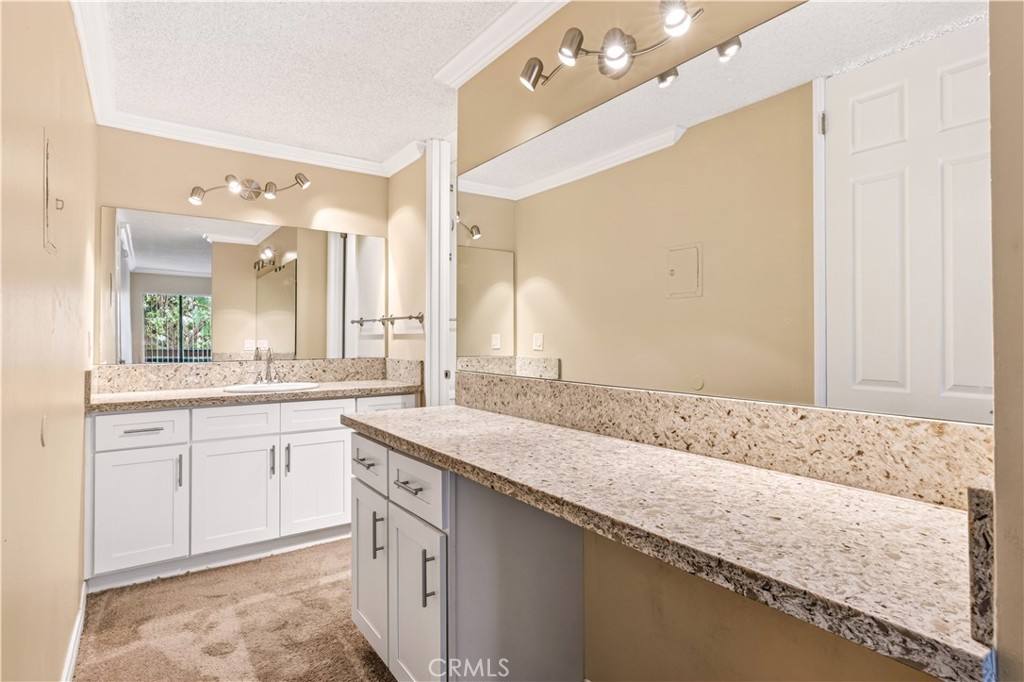 399 W Bay B203 Property Photo 14