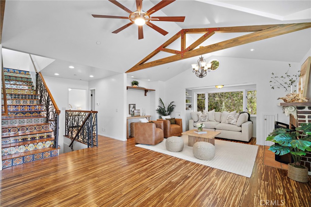490 Arroyo Chico Property Photo 4
