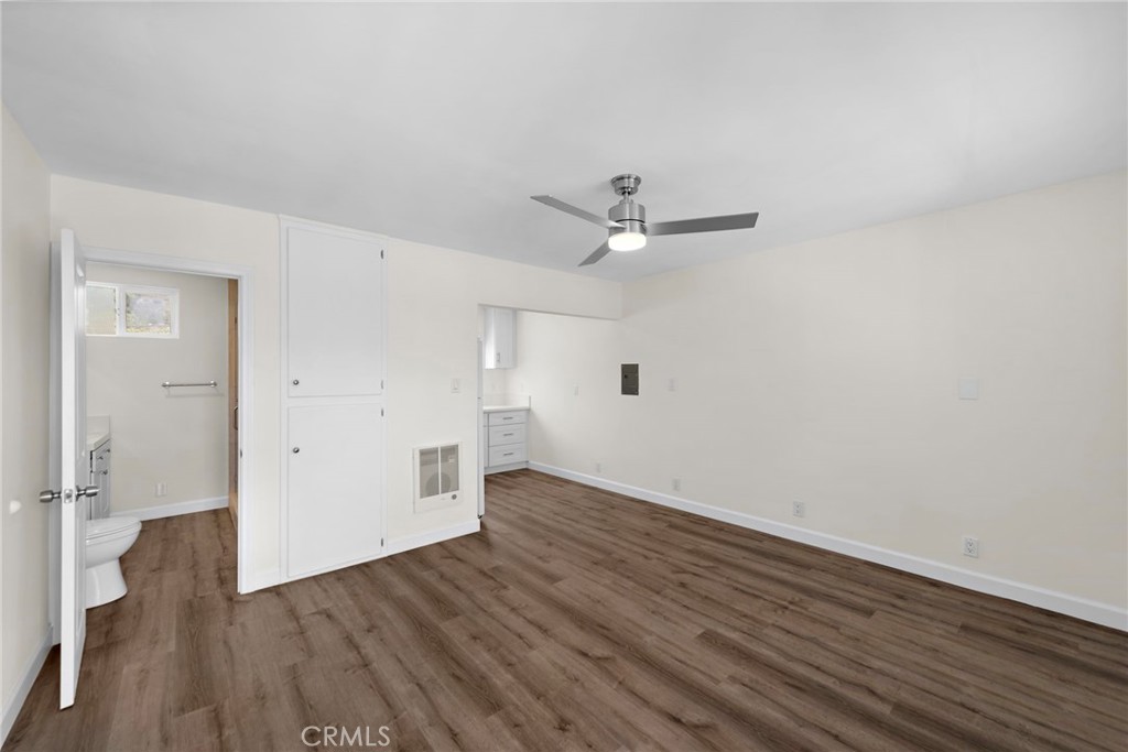 326 N Coast F Property Photo 5