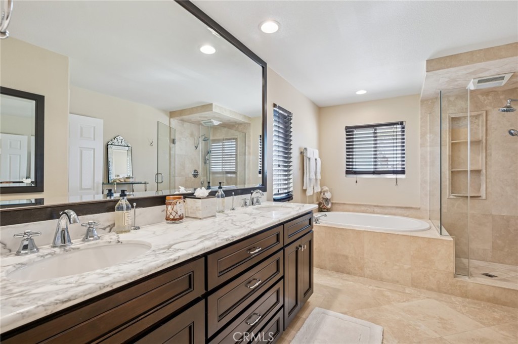 4 Regina Property Photo 11