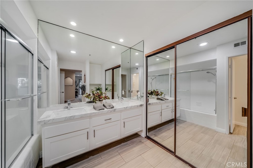 280 Cagney 103 Property Photo 15