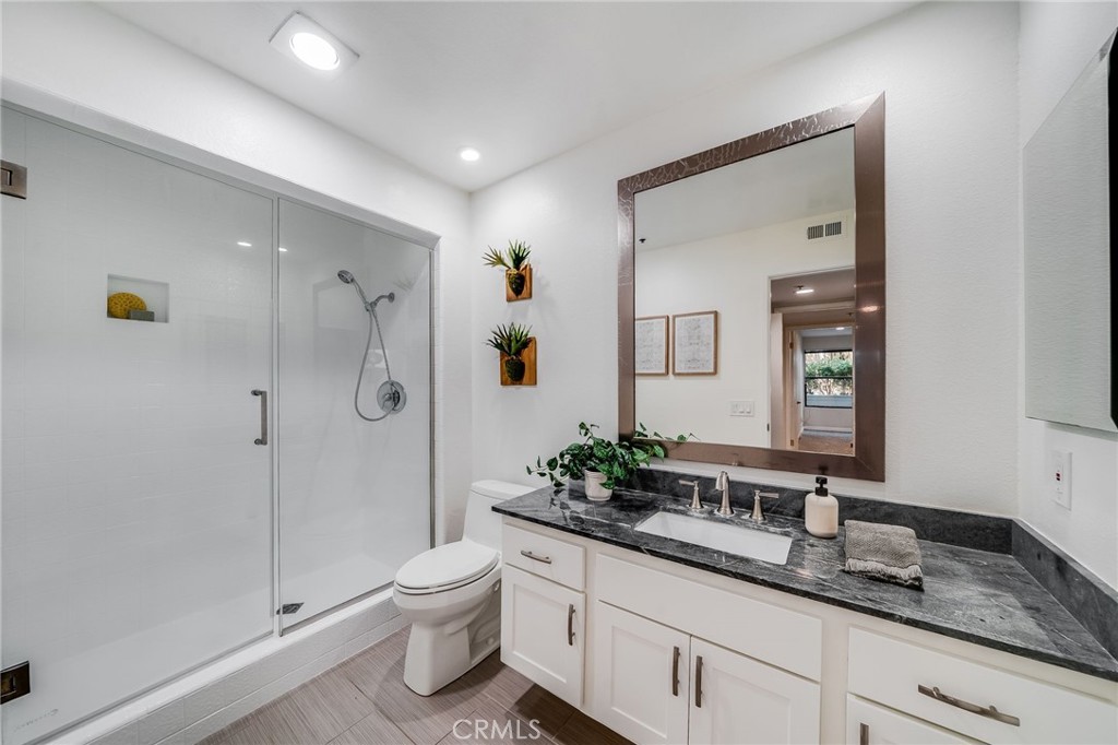 280 Cagney 103 Property Photo 20