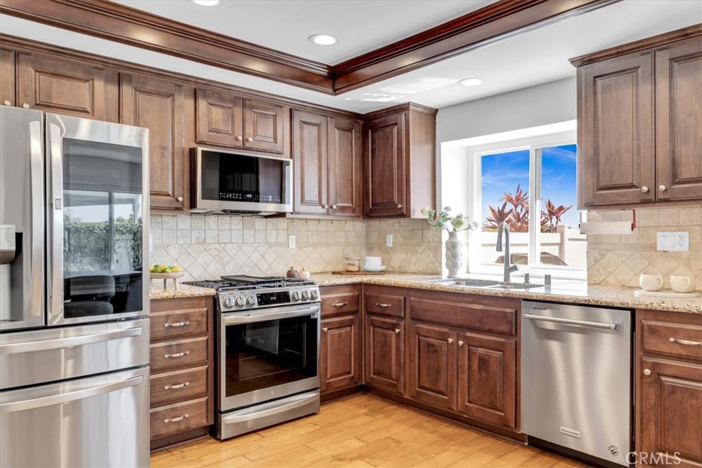 20 Hyannis Property Photo 17