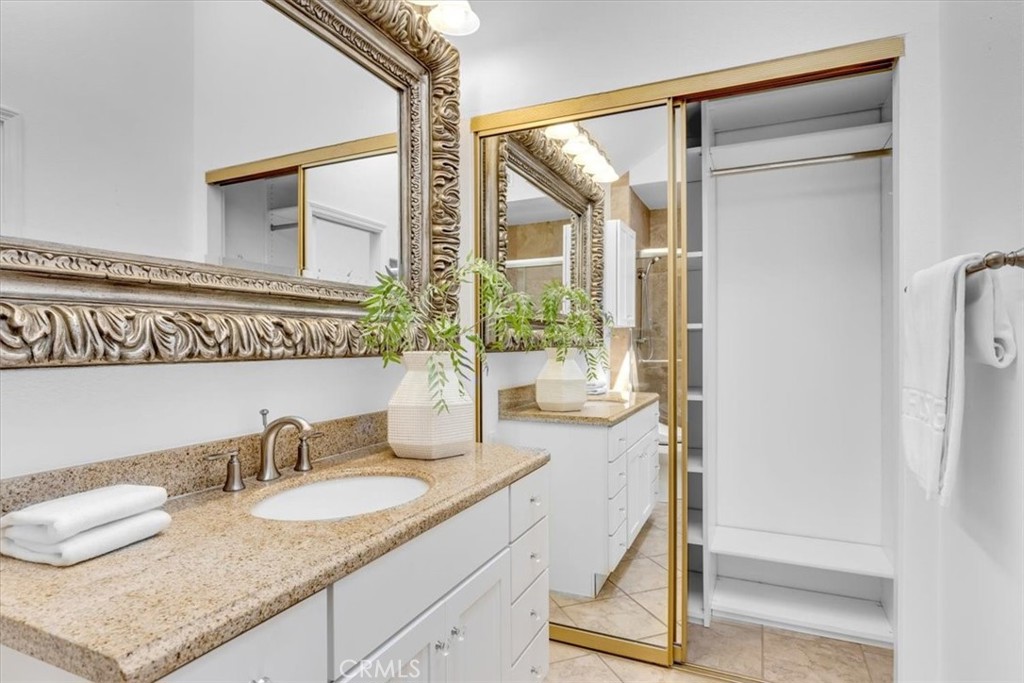 20 Hyannis Property Photo 35
