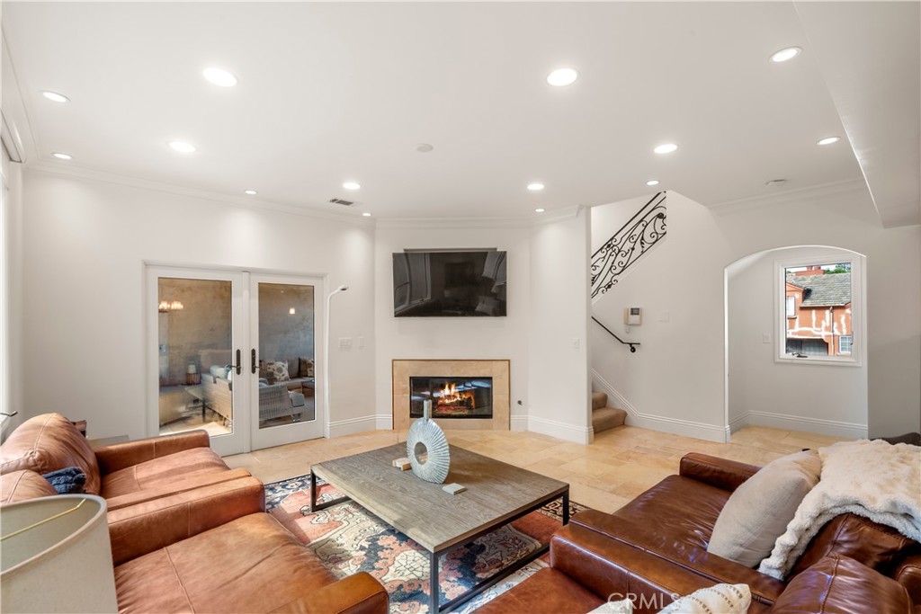 438.5 Dahlia Property Photo 3