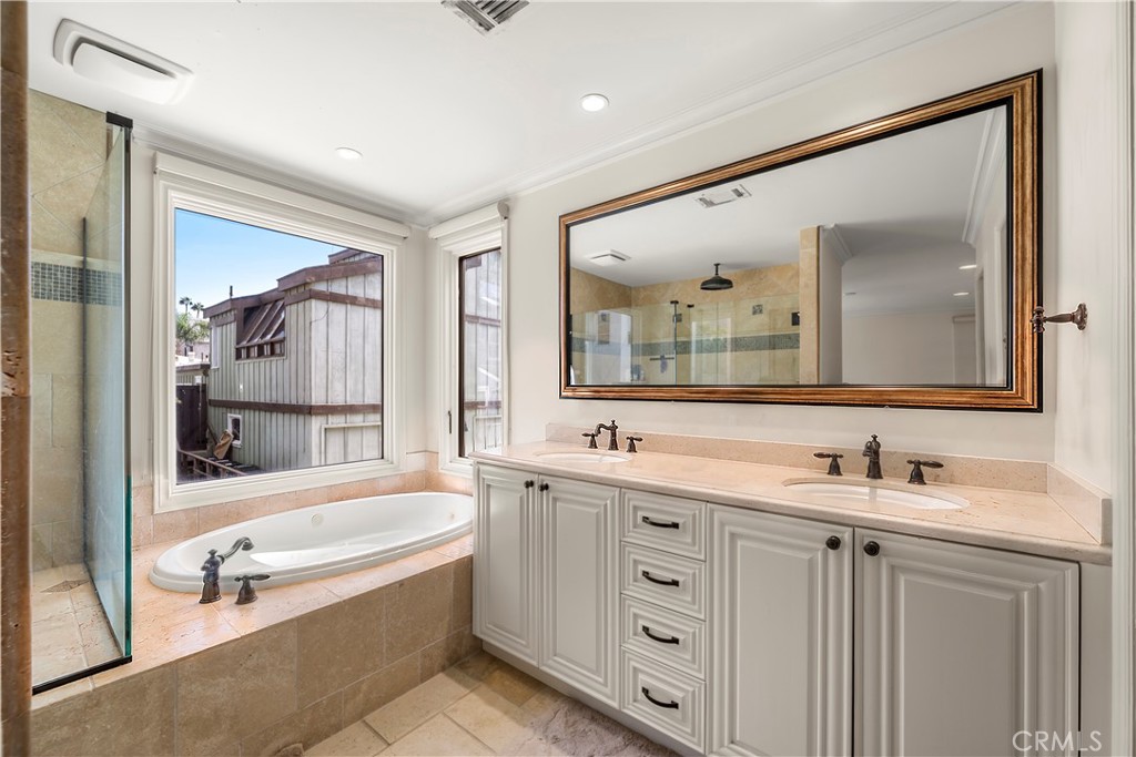 438.5 Dahlia Property Photo 15