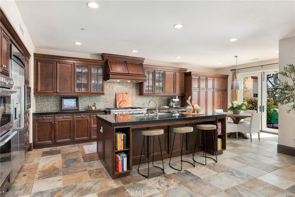 18 Via Alcamo Property Photo 4