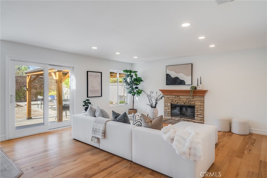 21 Rhode Island Property Photo 14