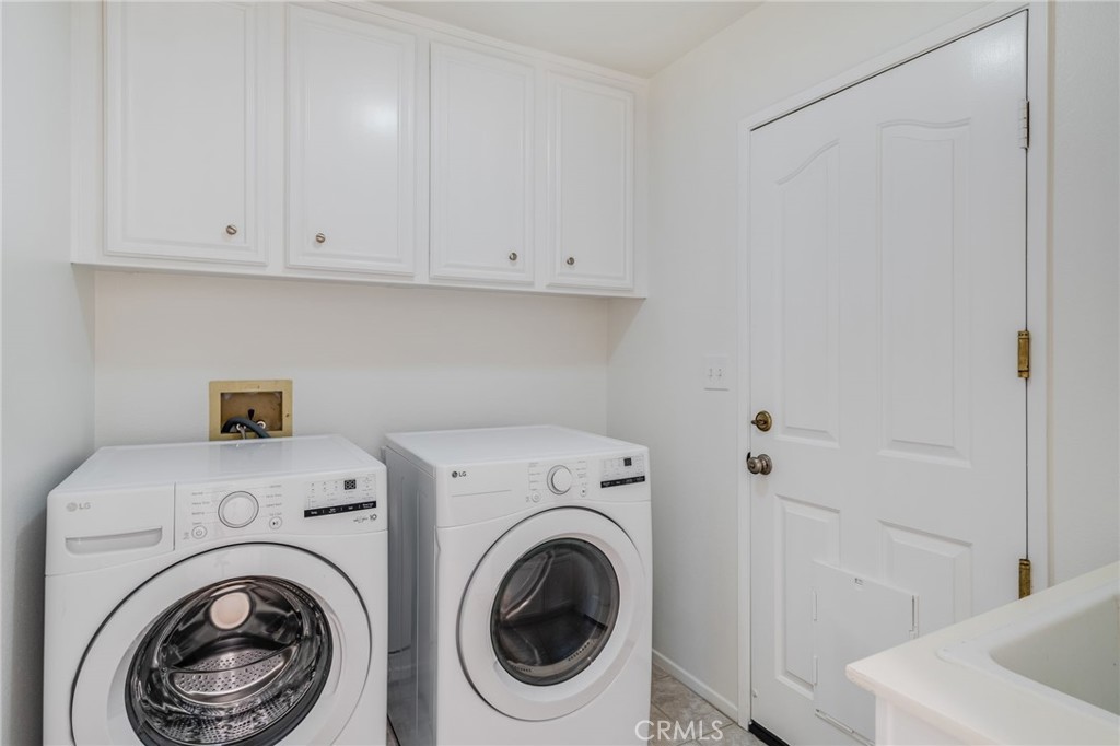 21 Rhode Island Property Photo 31