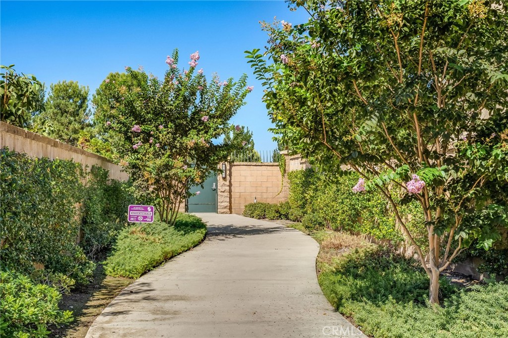 21 Rhode Island Property Photo 40