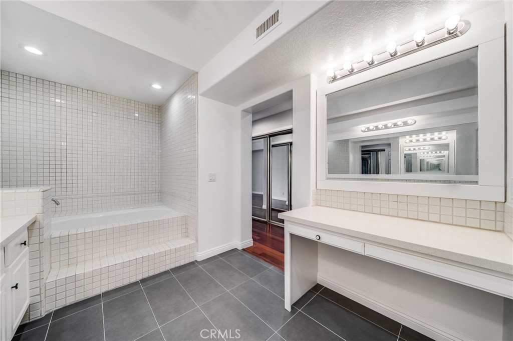 34300 Lantern Bay Drive 25 Property Photo 16
