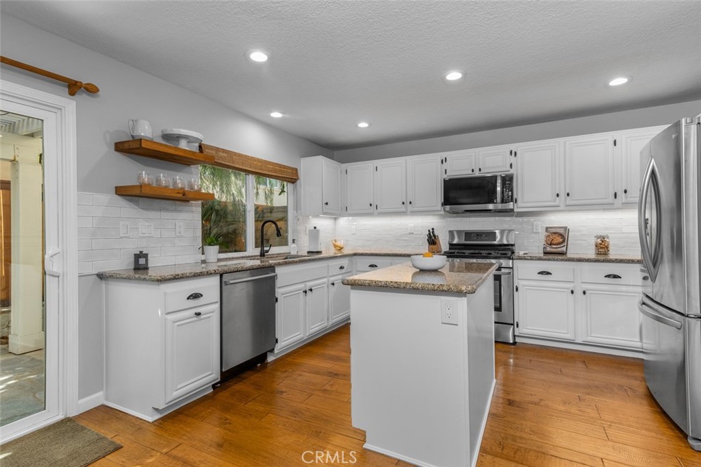 9 Sequoia Property Photo 10