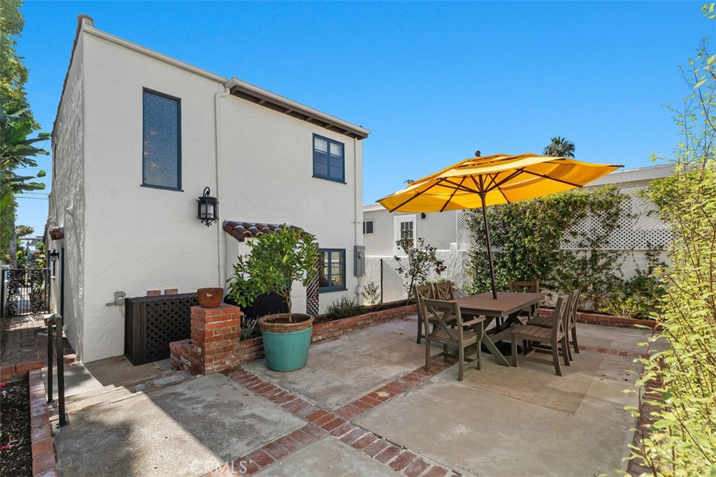 1136 Catalina Property Photo 31