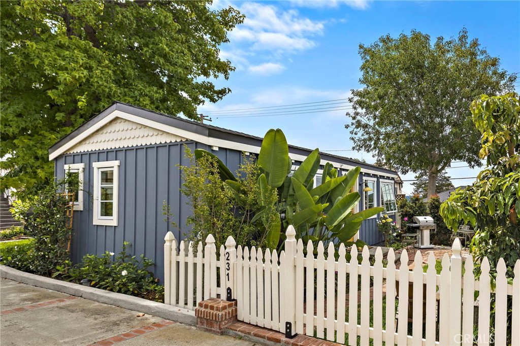 231 Cajon Street Property Photo 2
