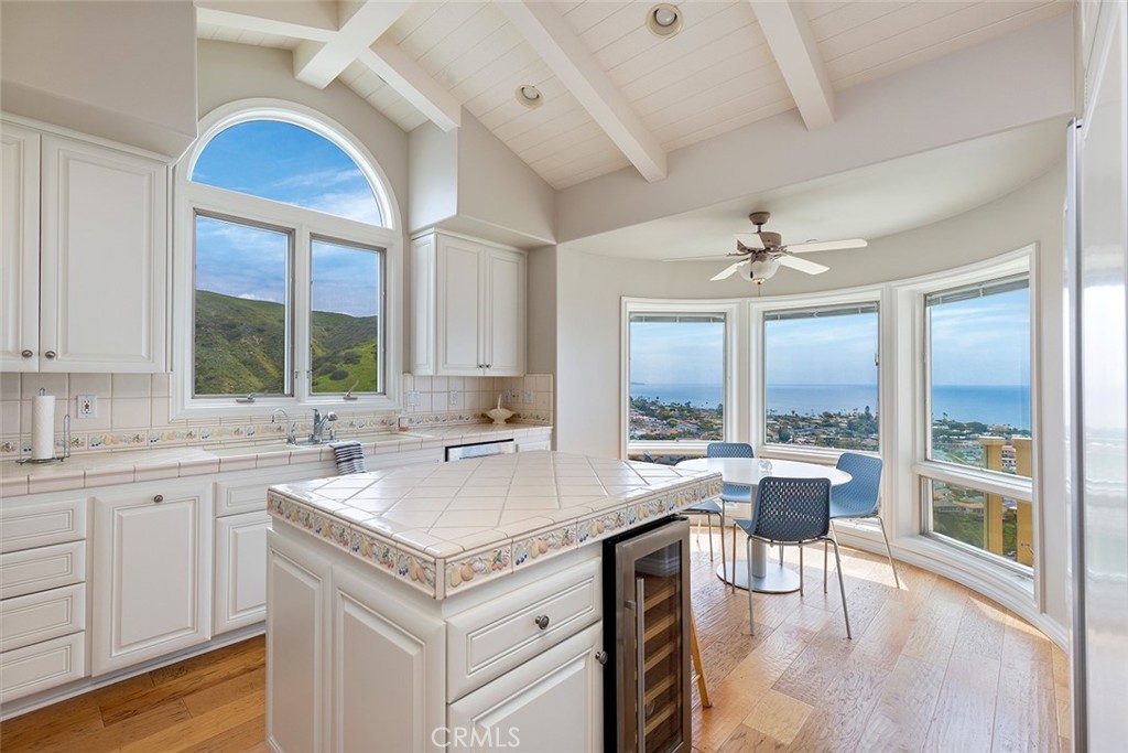 1221 Emerald Bay Property Photo 6