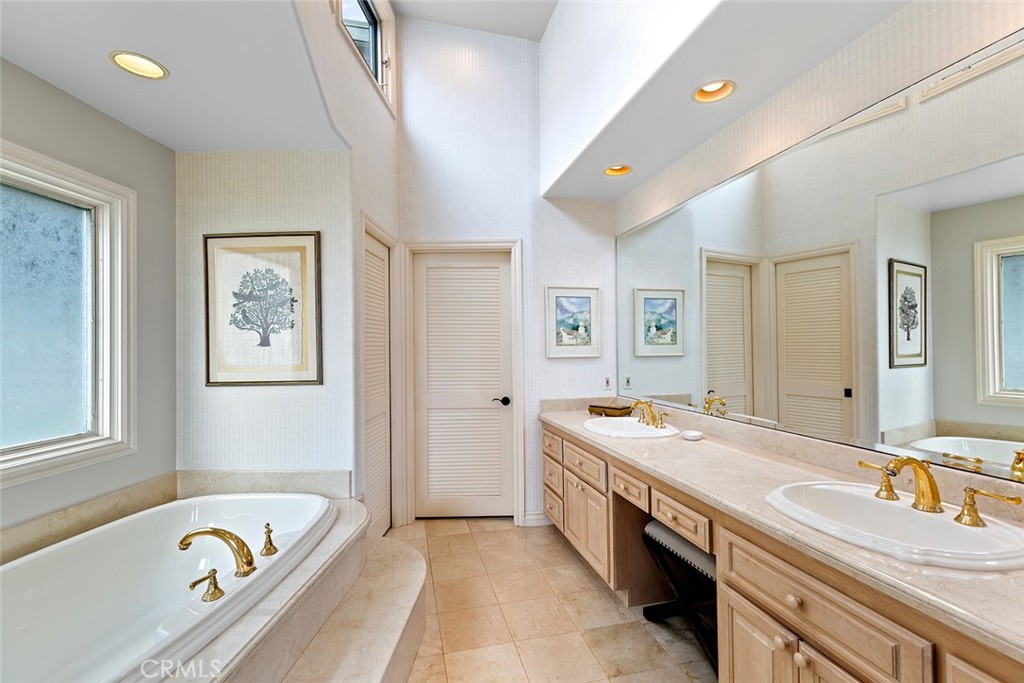1221 Emerald Bay Property Photo 15