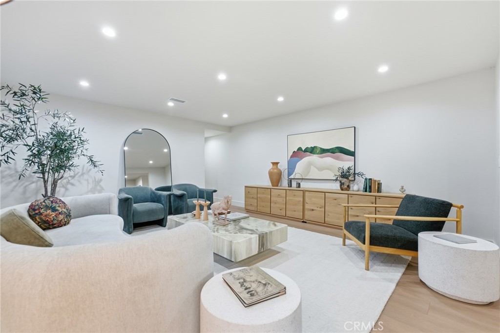 3508 Maple Property Photo 4