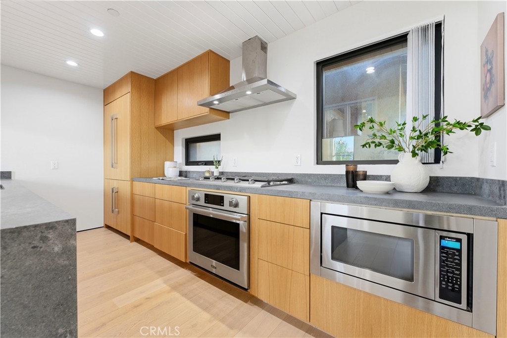 11702 Charnock Road Property Photo 7