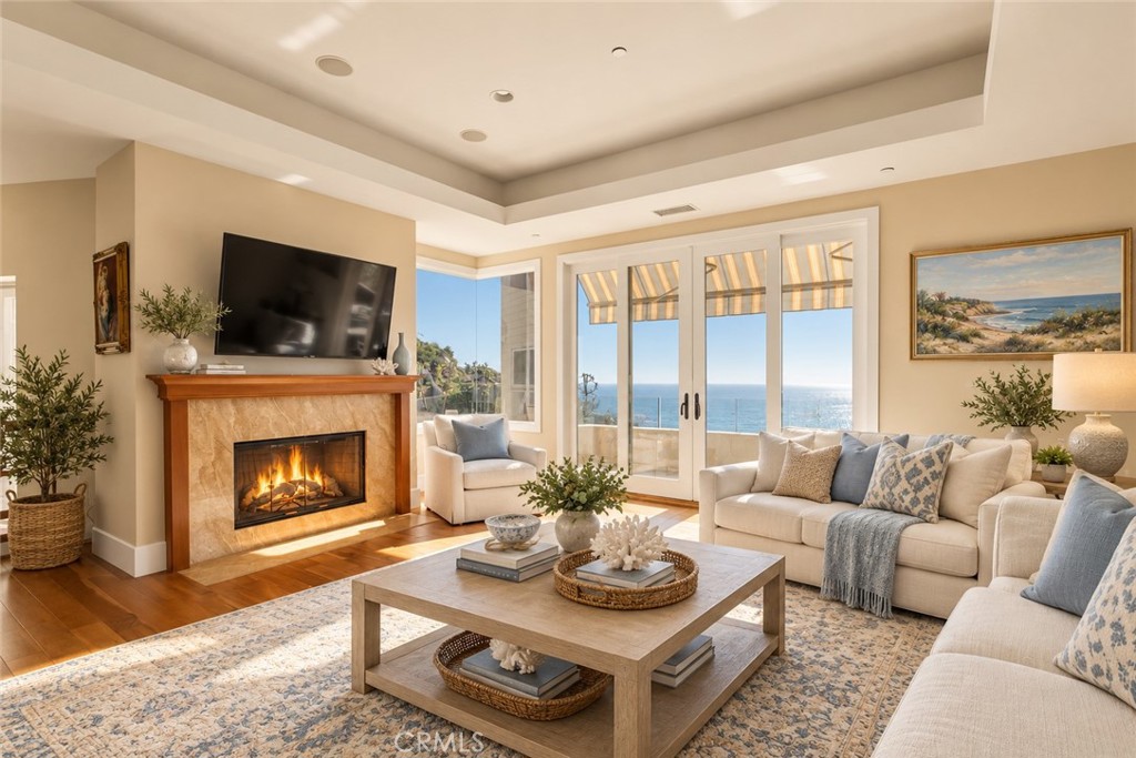 6 Pacific Vista Property Photo 1