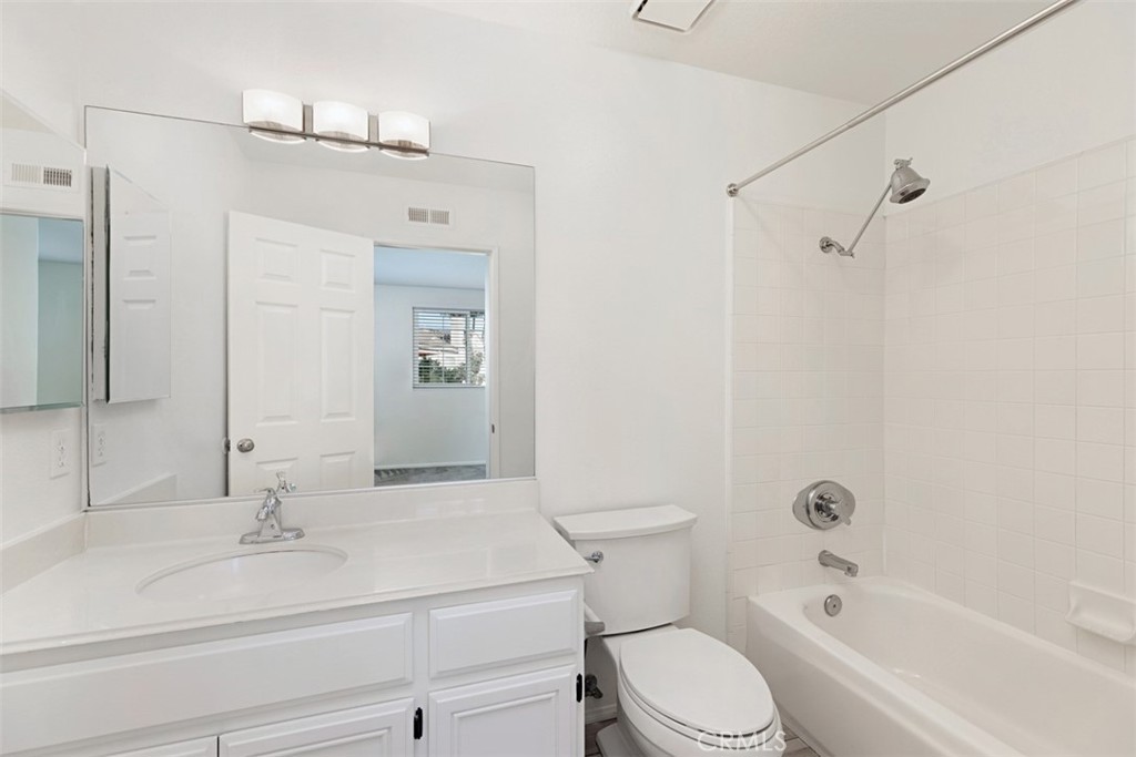 160 Chandon Property Photo 23
