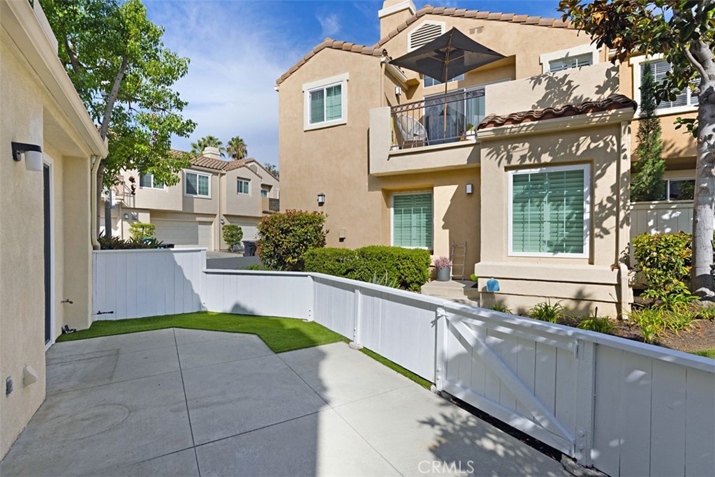 160 Chandon Property Photo 33