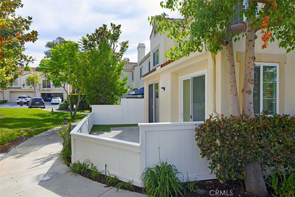160 Chandon Property Photo 35