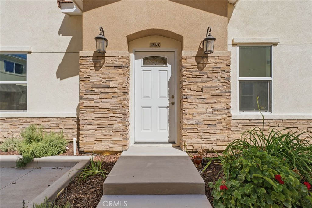 1218 S San Antonio Avenue Property Photo 1