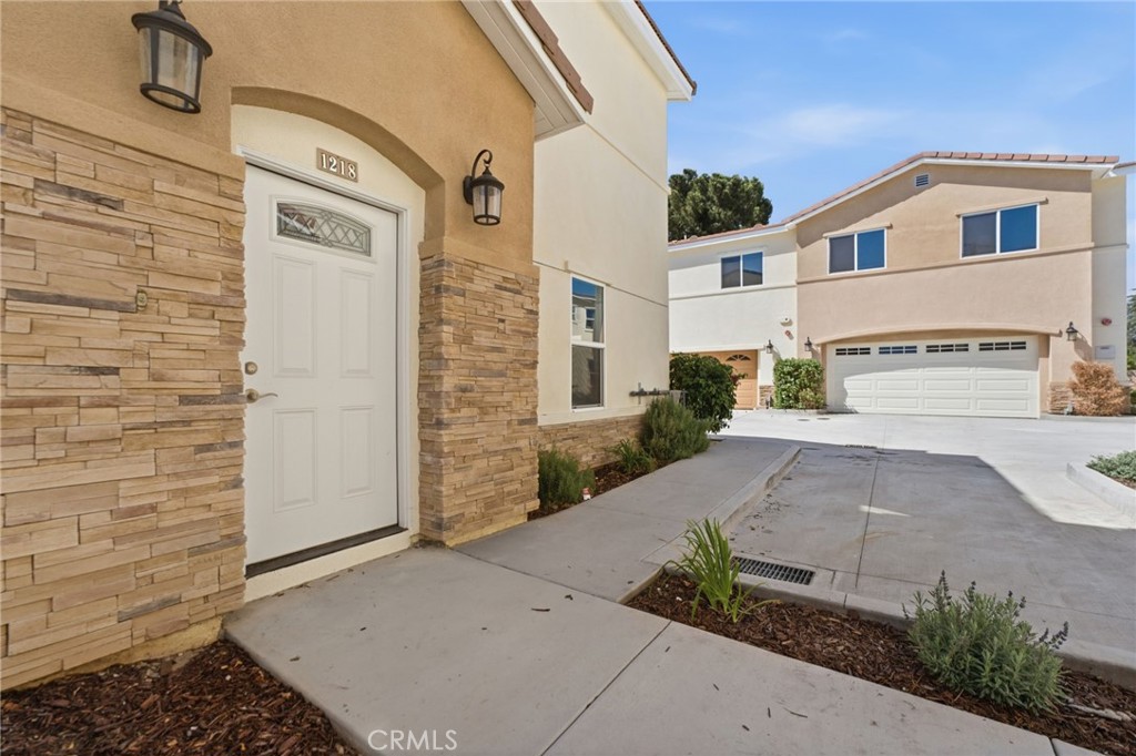 1218 S San Antonio Avenue Property Photo 2