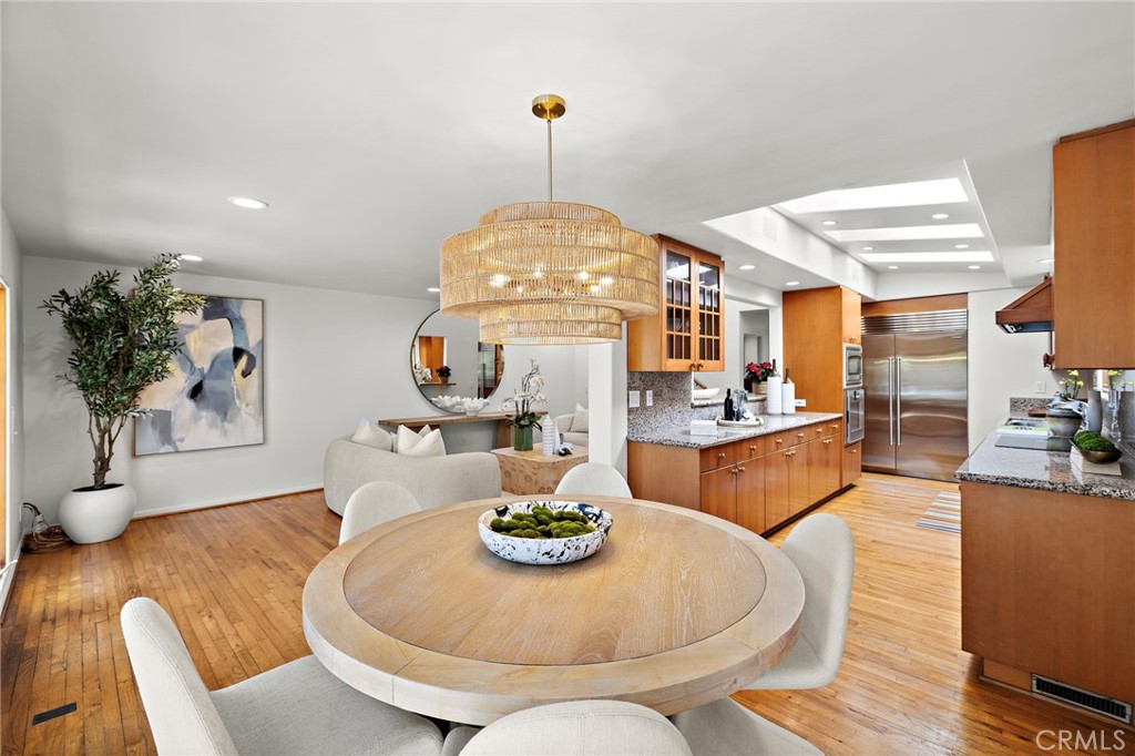 429 Aster Property Photo 8