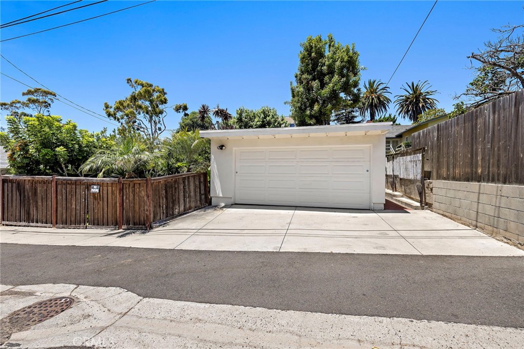 429 Aster Property Photo 30