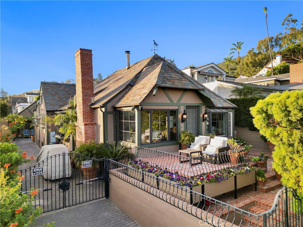 486 Holly Street Property Photo 1