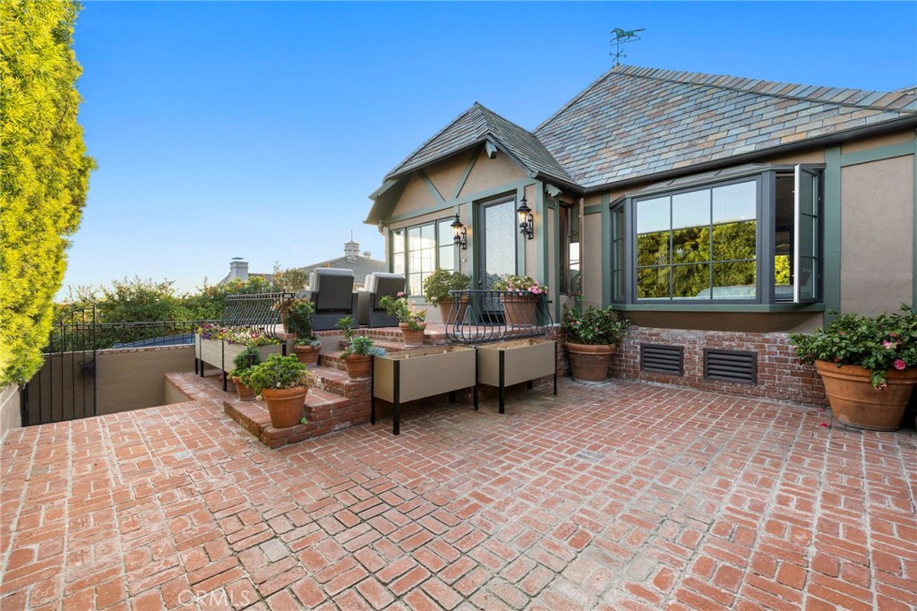 486 Holly Street Property Photo 24