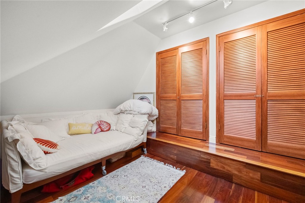 486 Holly Street Property Photo 26