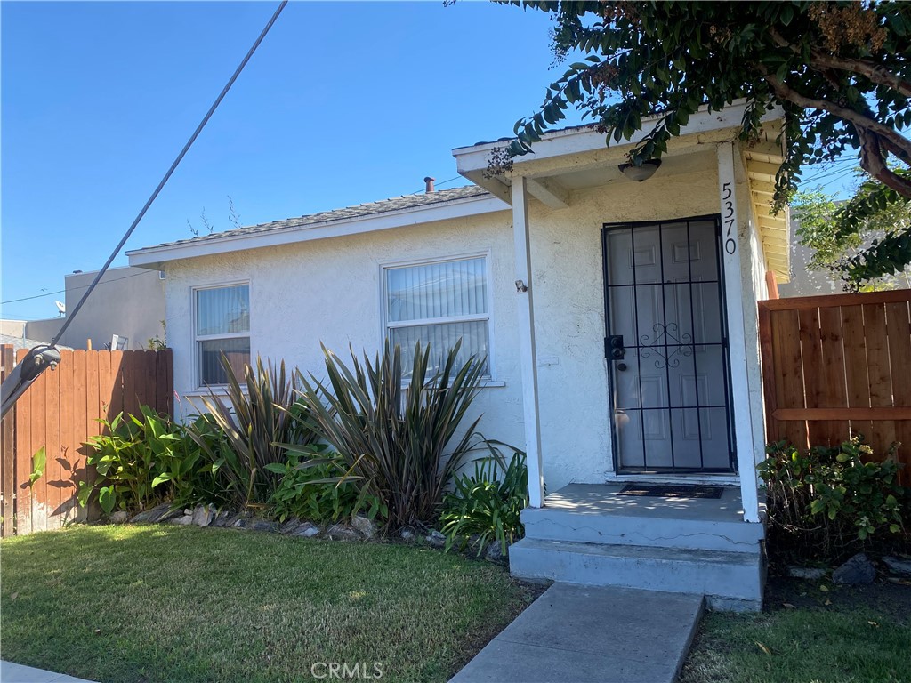 400 E Market Property Photo 2