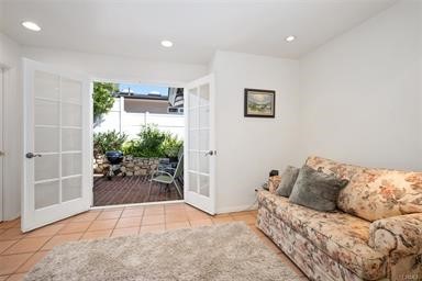 9 N Encino Property Photo 14